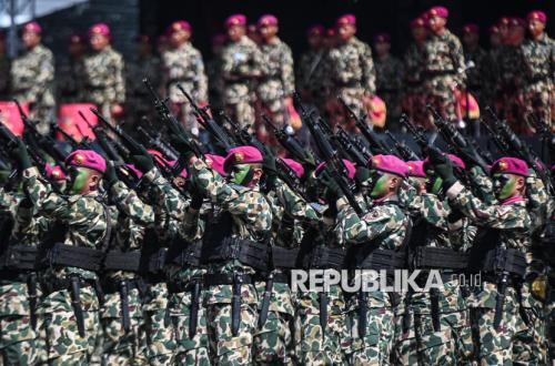 Soldiers Serving as Imams and Khatibs: Why Not?