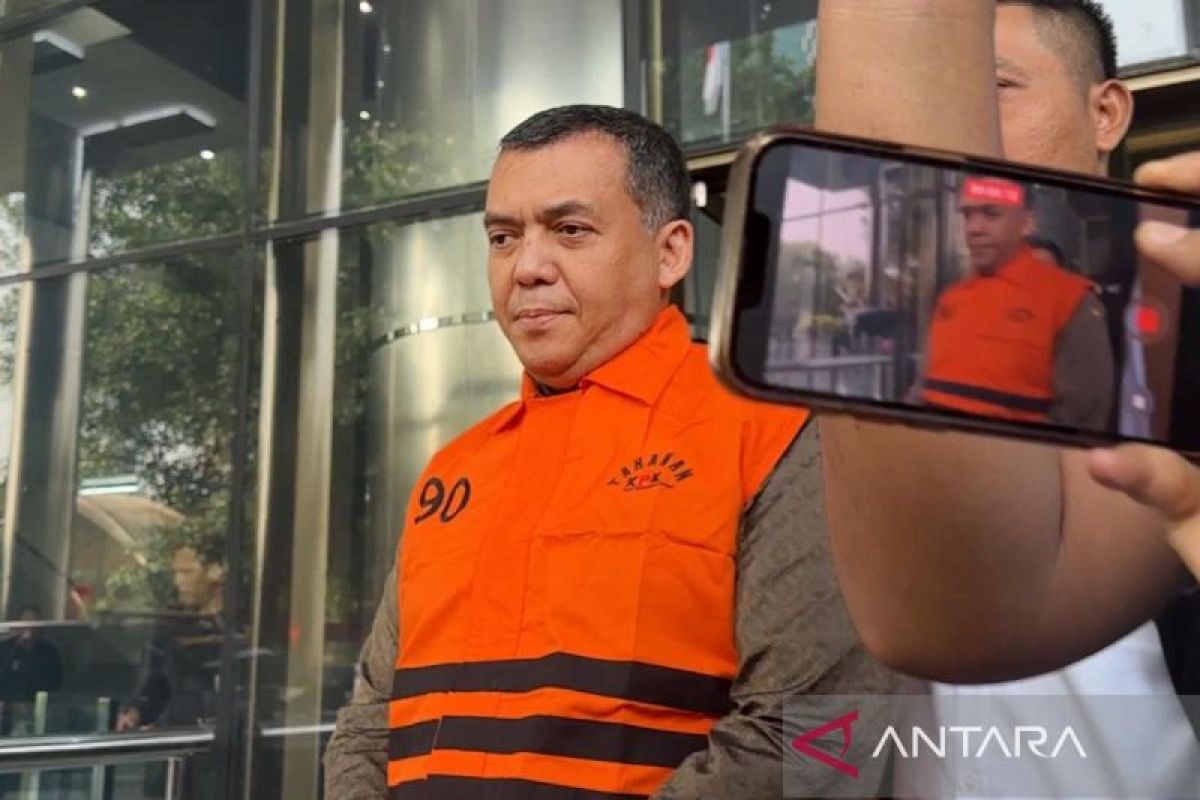 Deputy Minister Silmy Karim Officially Becomes a KPK Detainee