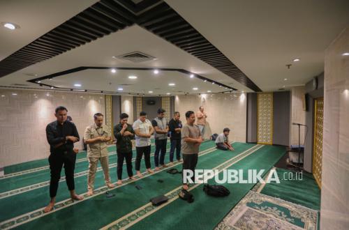 Missing Prayers During Travel: Should They Be Made Up as Qasar or Full Prayers?
