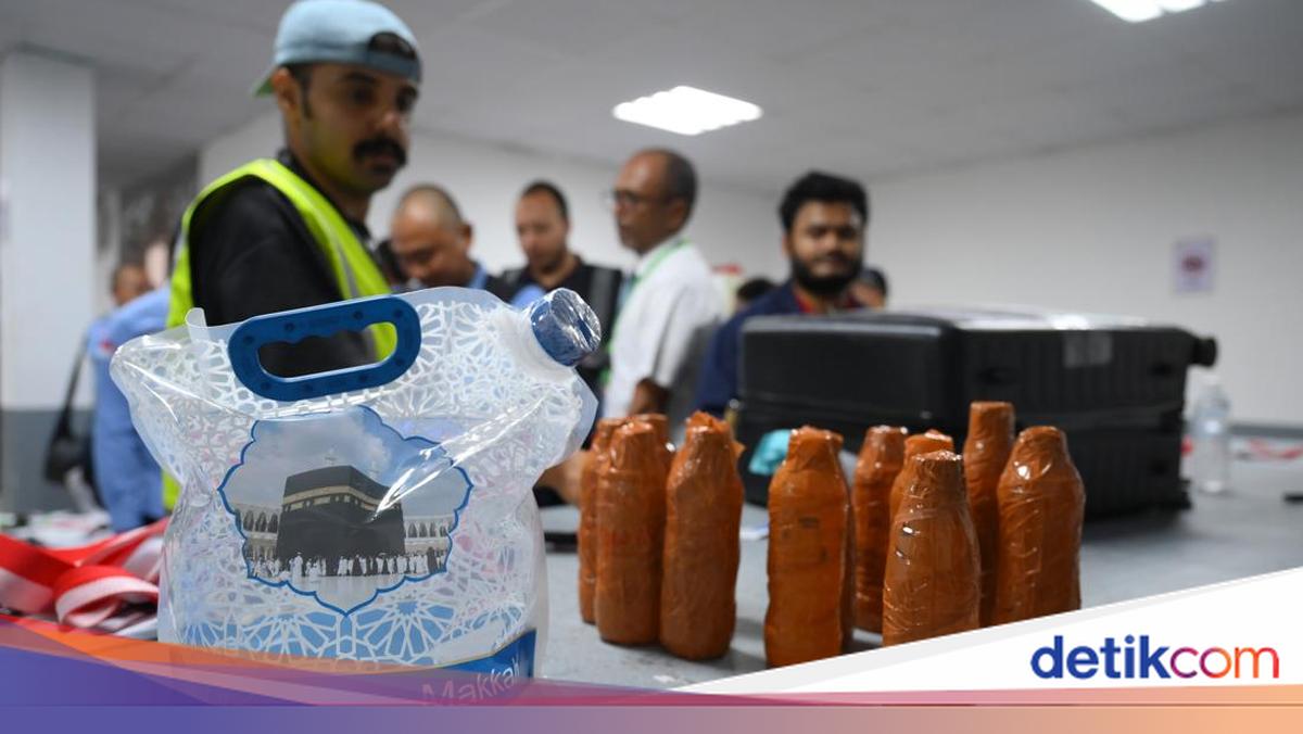 Pilgrims Forbidden from Carrying Zamzam Water in Suitcases on Return: Here are the Regulations