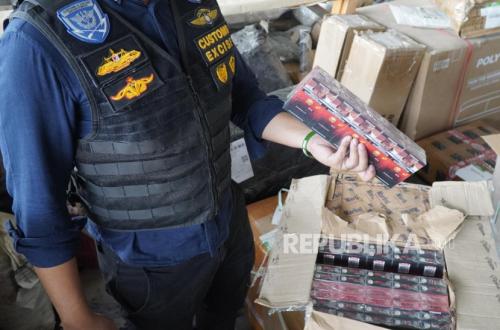Customs Intensifies Crackdown on Illegal Cigarettes by Targeting Distribution and Delivery Points