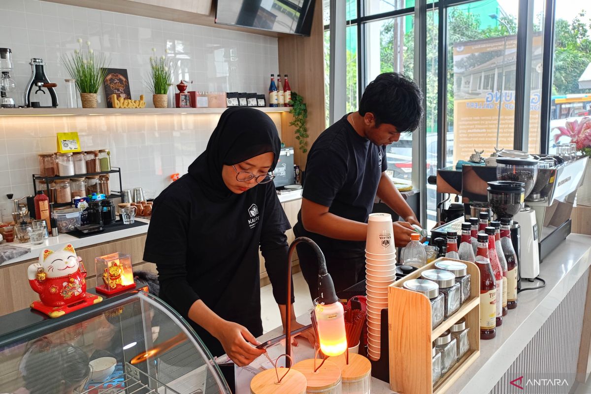 East Jakarta Vocational Training Centre Issues Certificates to Enhance Job Market Competitiveness