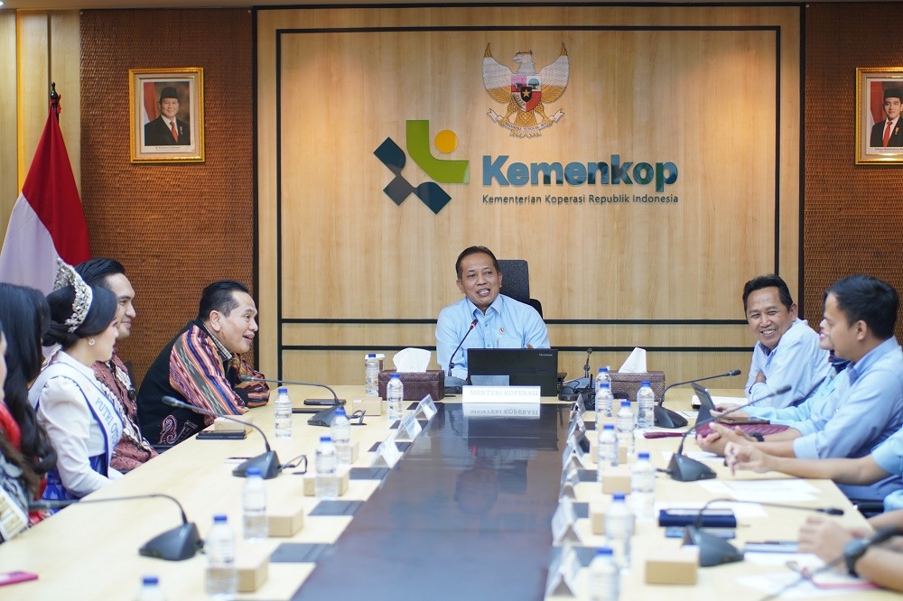 Encouraging Young Generation's Role in Championing Village Economic Lifeblood Through Cooperatives