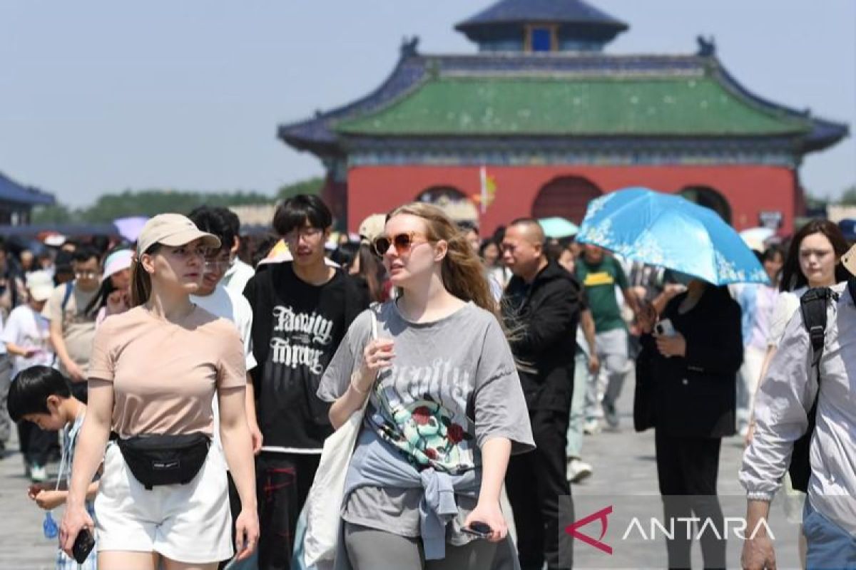 China bans four New Zealand MPs from entering its territory