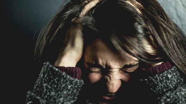 Brain Rot Symptoms Increasingly Experienced by Young People, Including Difficulty Focusing