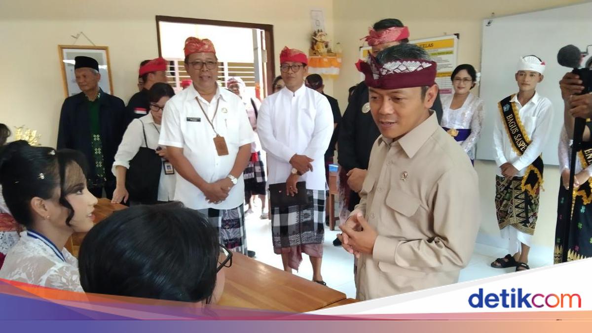 Deputy Minister Inspects School Revitalisation and Teacher Allowances in Tabanan