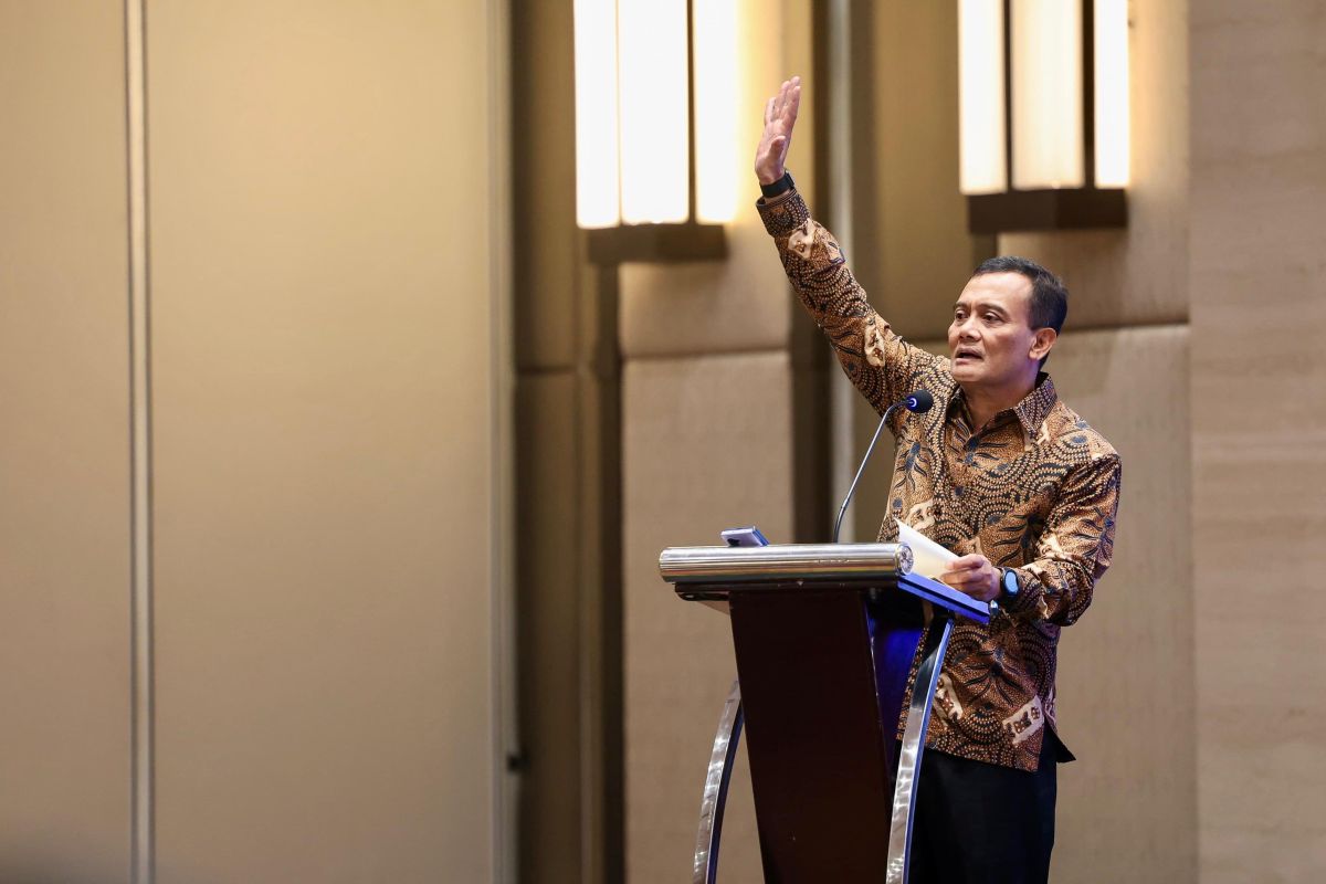Central Java Governor Requests 2026 Revised Budget Focus on Road Repairs