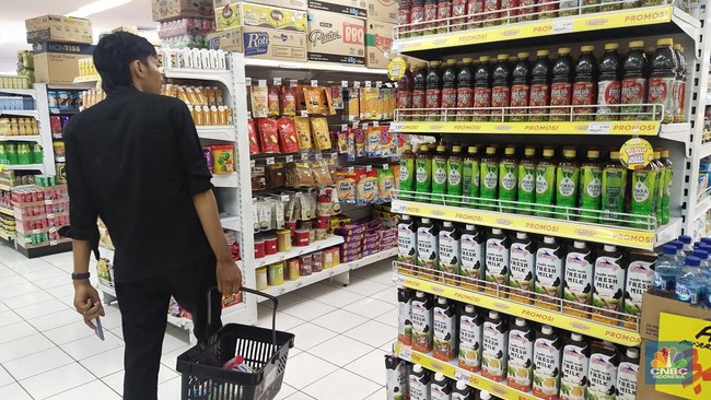 US Dollar Surge: Indonesian Packaged Beverage Producers Raise Alarms