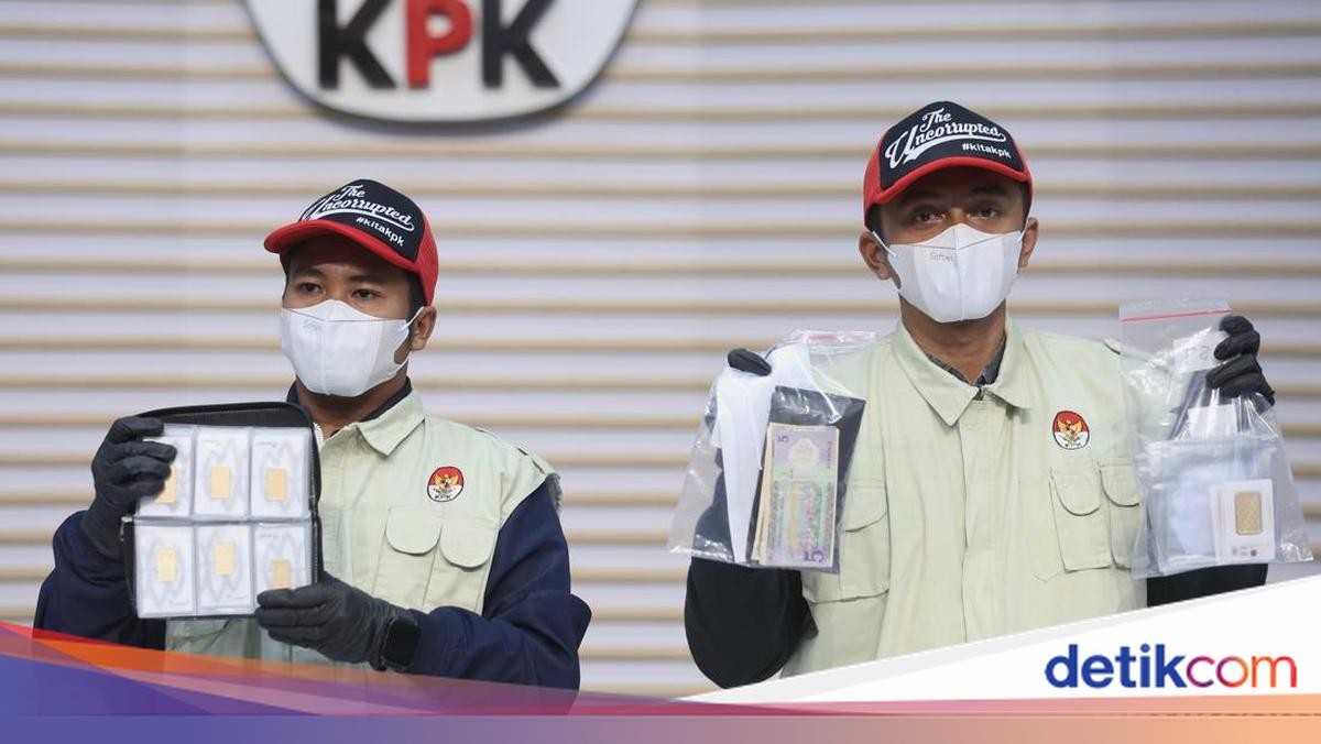 Concert-Style Codes Used to Conceal Illicit Payments for Silmy Karim and Accomplices