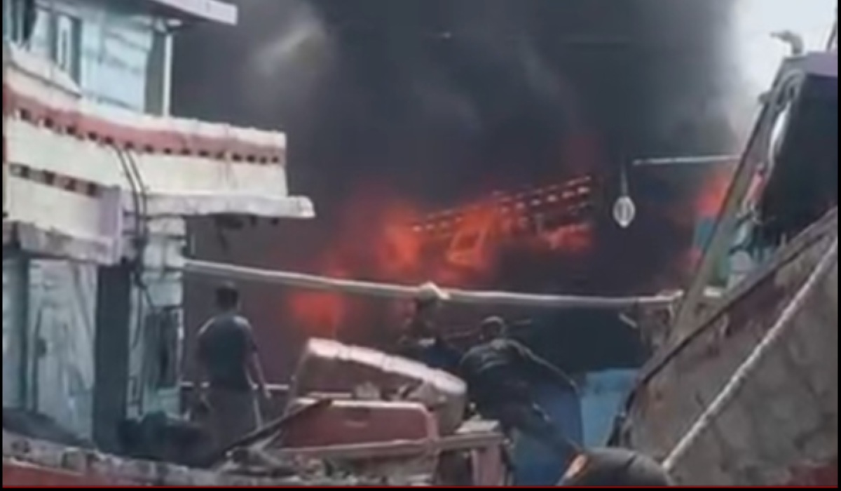 Vessel Fire Strikes Jongor Port in Tegal Again, KM Usaha 3 Gutted