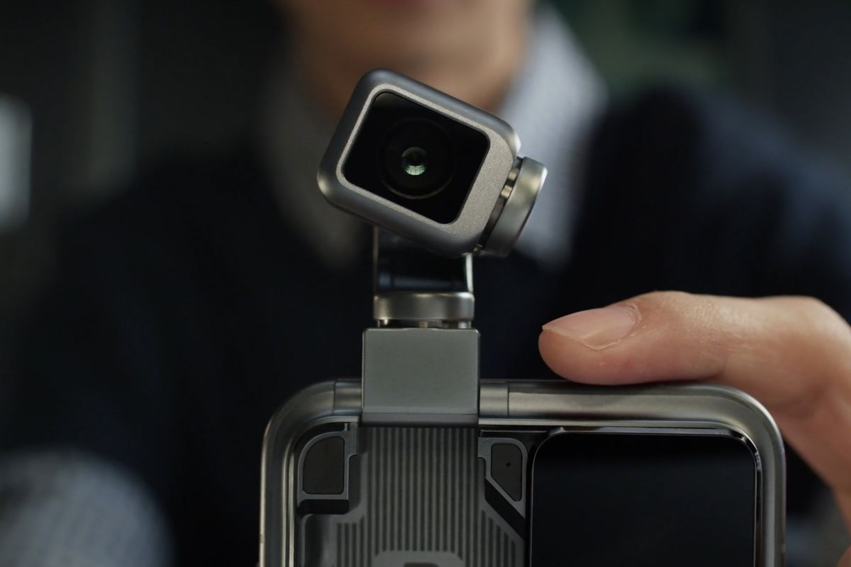Honor Reveals Video Capabilities of Robot Phone Gimbal Camera