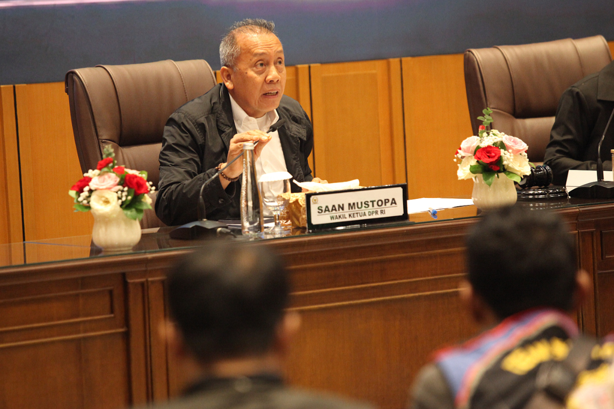 DPR Views Prabowo's Overseas Visits as Strategic Moves
