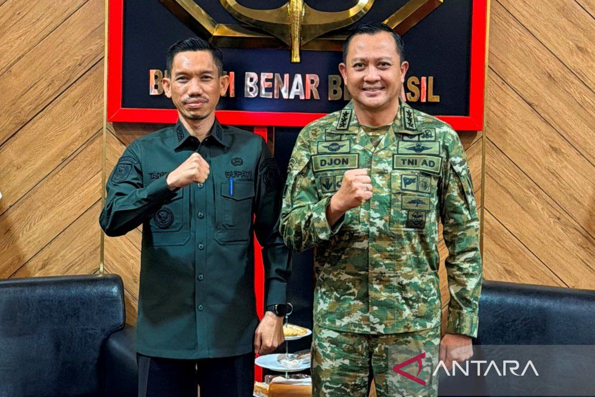 West Aceh Regent Meets Kopassus Chief to Bolster Food Security