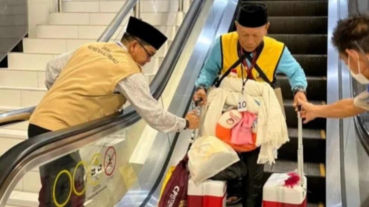 First Batch of Riau Hajj Pilgrims Arrives Safely in Indonesia from Jeddah