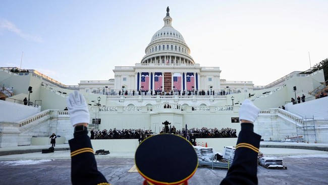 Trump on the Brink as US House Moves to Avert Iran War