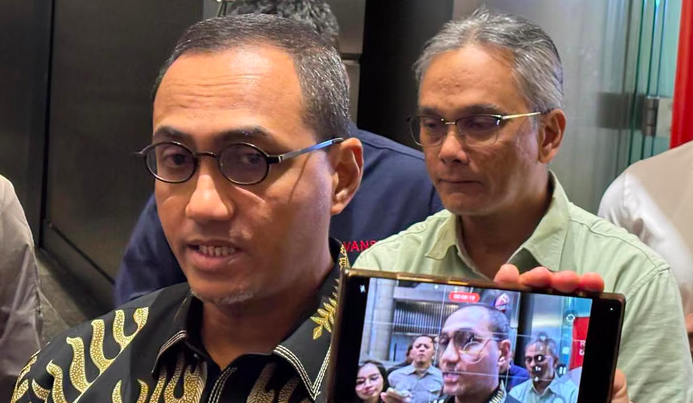 OJK Reveals Factors Behind Recent Plunge in JCI