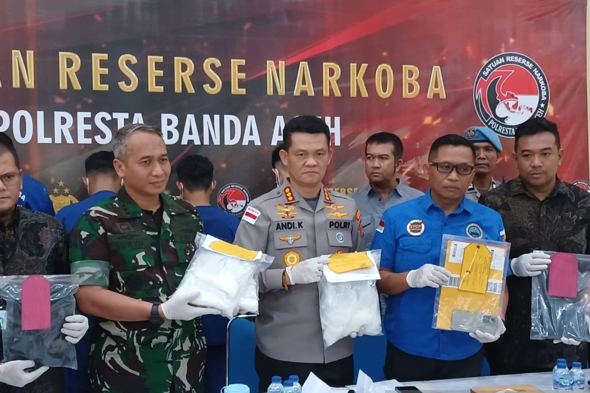 Aceh airport foils meth smuggling, four couriers arrested