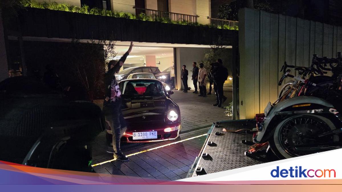 Porsche and Superbikes Seized as KPK Concludes Six-Hour Search of Silmy Karim's Home