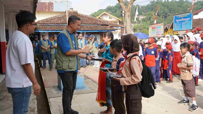 Telkomsel Strengthens Village Empowerment Through Baktiku Negeriku 2026