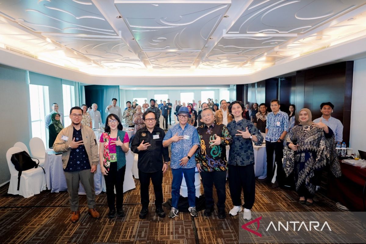 AI presents opportunity to boost productivity and creative economy