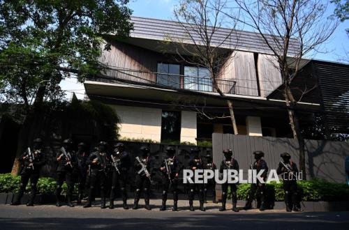 KPK Seizes US Dollars, Two Porsches, and Harley Davidson Motorcycles in Raid on Silmy Karim's Home