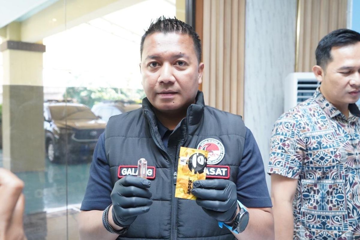 Police raid Alexa Suite, arrest two etomidate drug dealers
