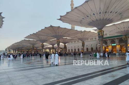 The Constitution of Medina: A Clear Mirror of Human and Humanitarian Civilisation