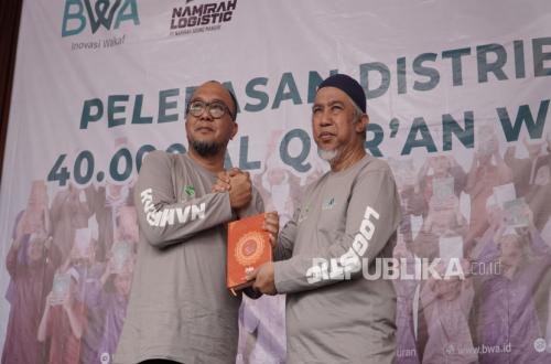 Distribution of 40,000 Qur'ans Completed in North Sumatra