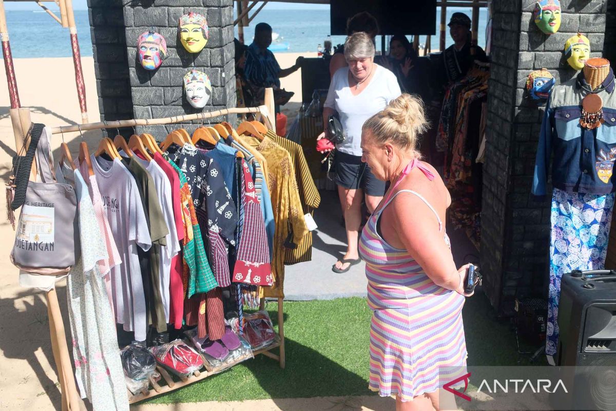 Assessing the Dollar and Our Tourism