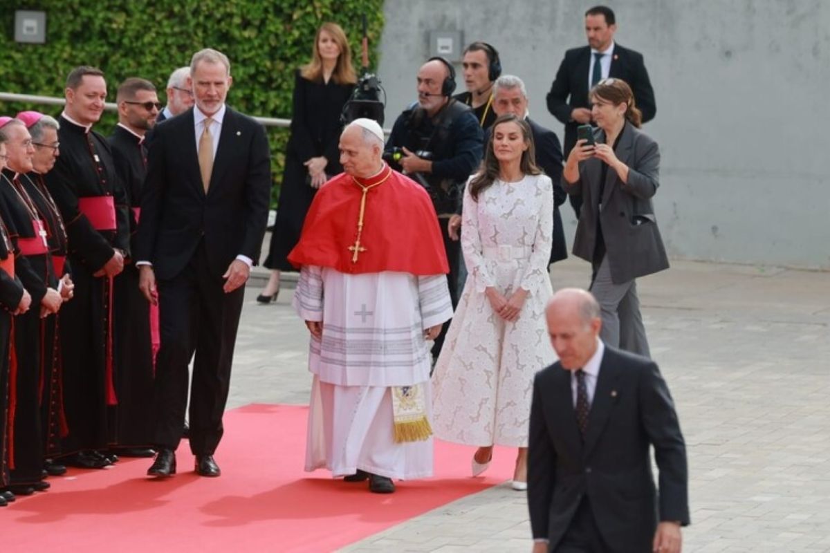 Pope Leo XIV visits Spain, highlighting migration and peace