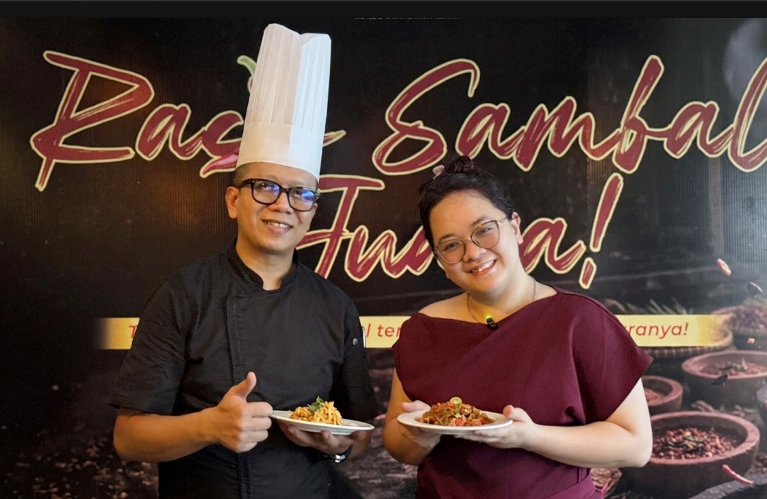 Champion Sambal Mixing Competition Held to Preserve Local Culinary Heritage