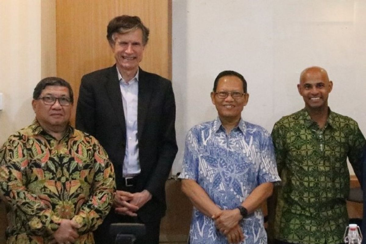 APHI and New Forests Explore Cooperation in Sustainable Forest Management