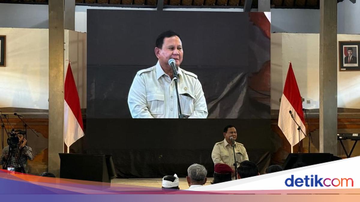 Prabowo to Students: Study Hard, You Are Your Parents' Hope