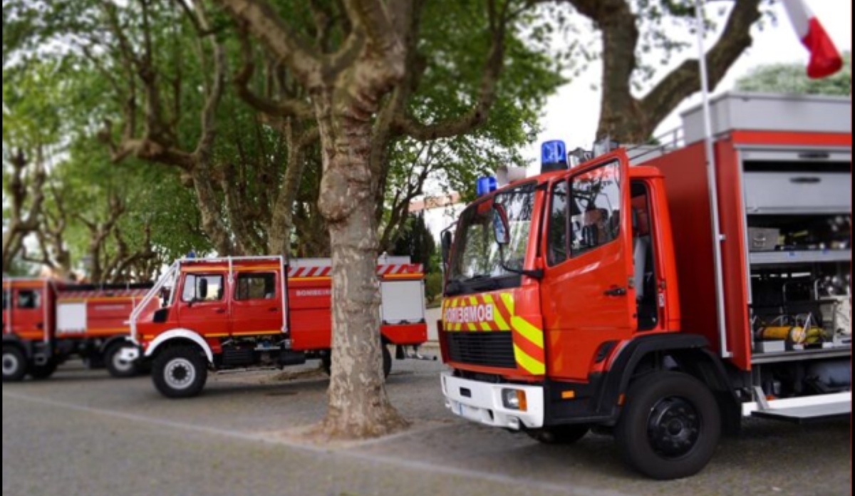 Old Building Pillar Collapses onto Fire Truck, One Officer Injured