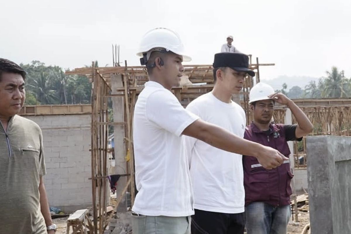 South Lampung Regent Ensures Red and White Fisherman Village Programme Will Deliver Real Impact for Coastal Residents