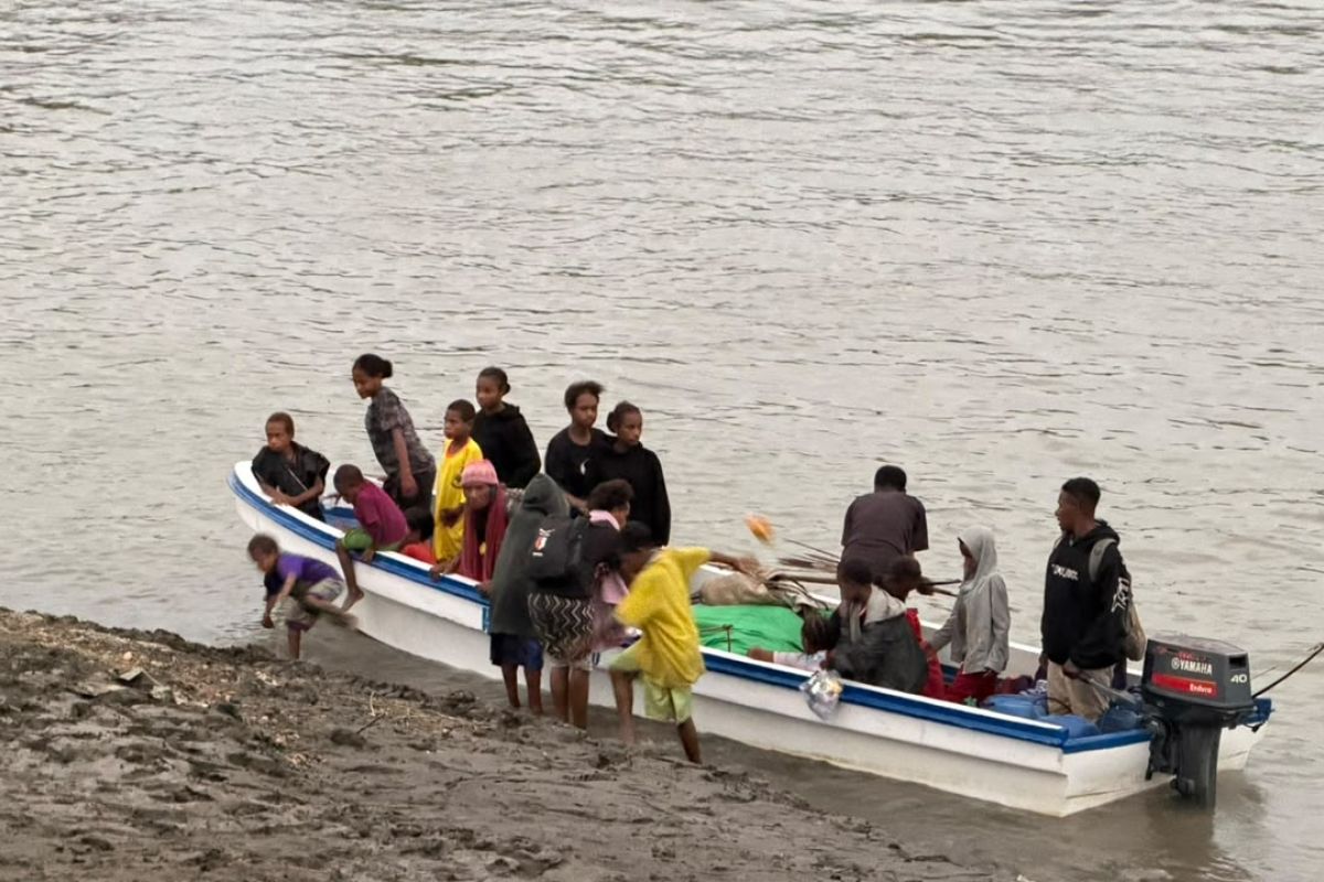 Police Chief: 104 Manggelum District Residents Displaced Due to Fear of Armed Criminal Group