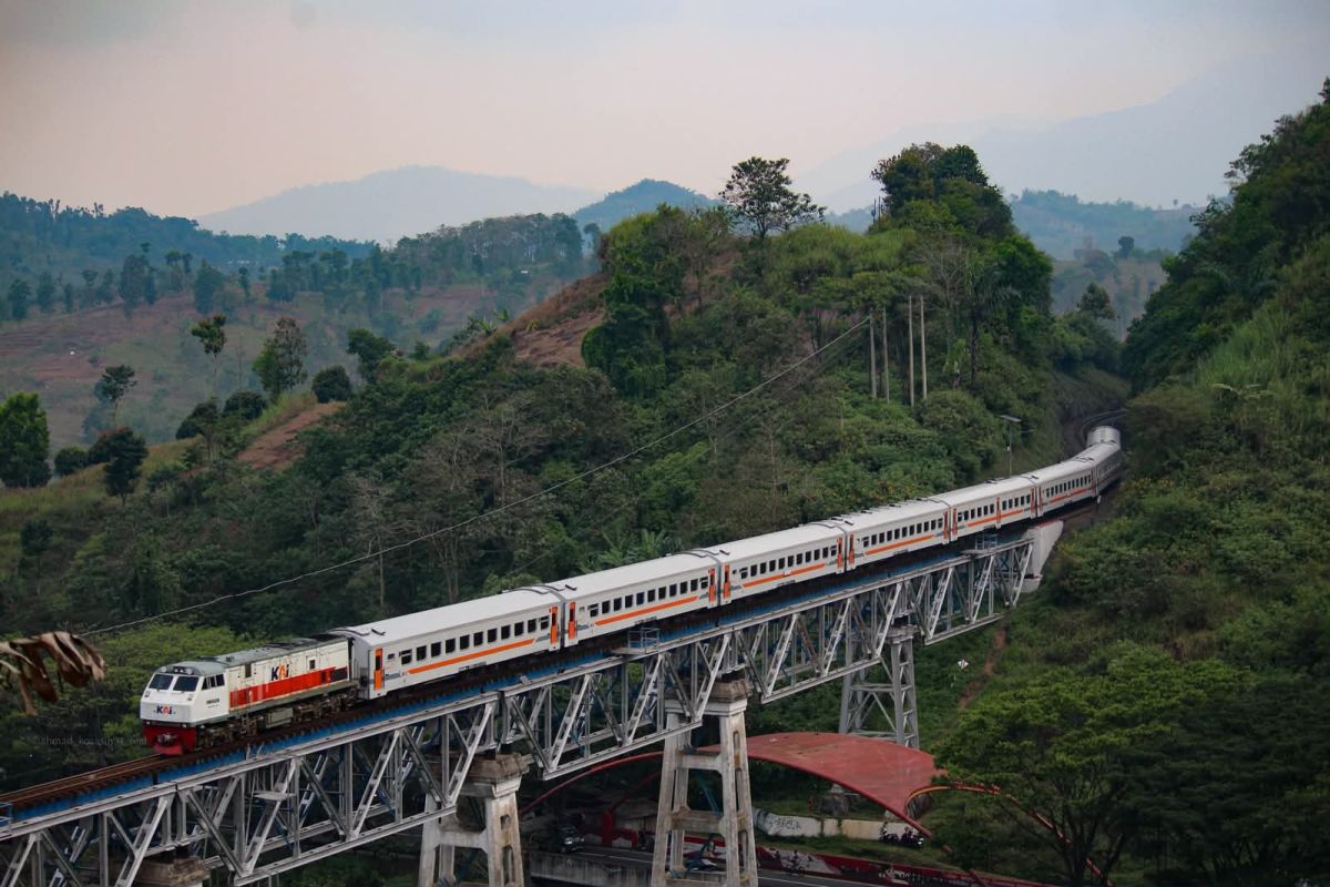 Ciremai Train Serves 126,580 Passengers from January to May 2026, Connecting Cultural, Educational, Industrial, and Tourism Hubs across Central and West Java