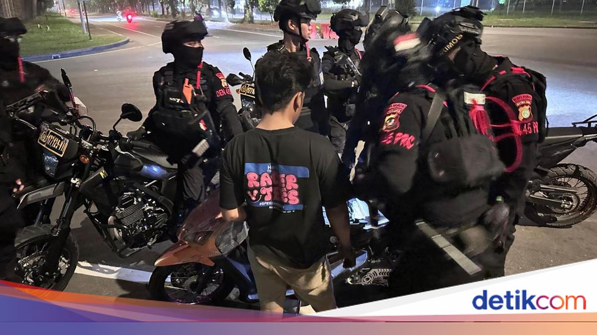 Metro Jaya Brimob Disperse Illegal Street Racing in Bekasi, Two Youths Arrested