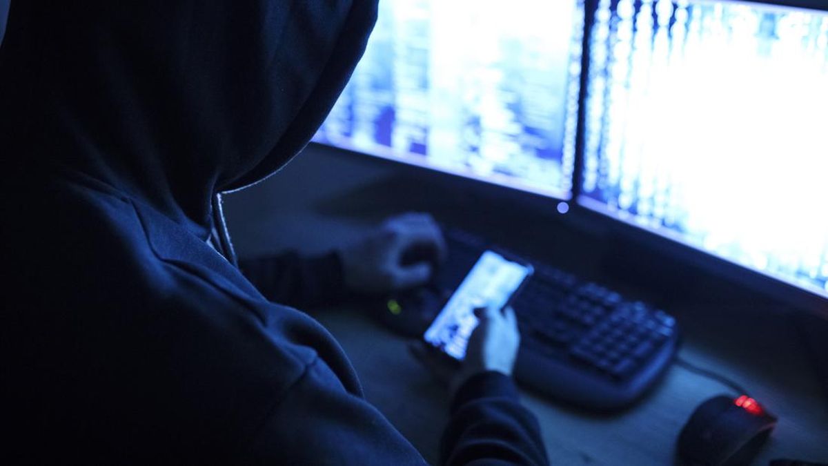 International Love Scamming Syndicate Uncovered in Semarang; Two Chinese Nationals Arrested