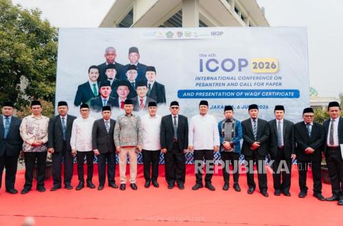 Islamic Boarding Schools Ready to Lead Productive Waqf Revolution