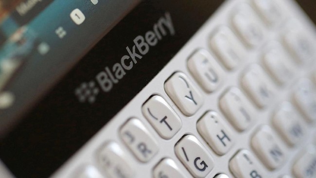 After Long Dormancy, BlackBerry-style Keyboards Become Popular Again