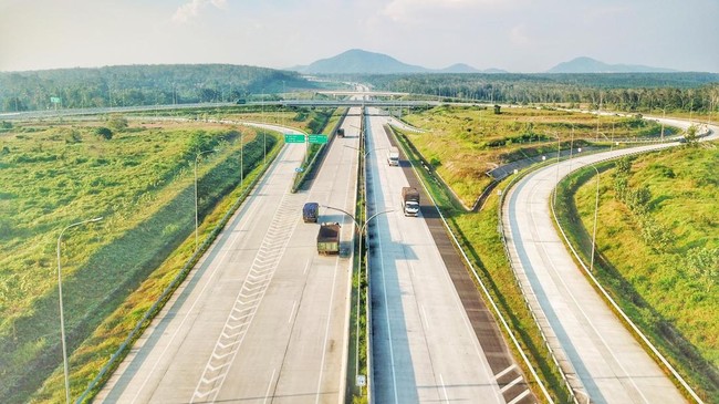 Prabowo Plans Construction of 50 New Toll Roads Across Indonesia