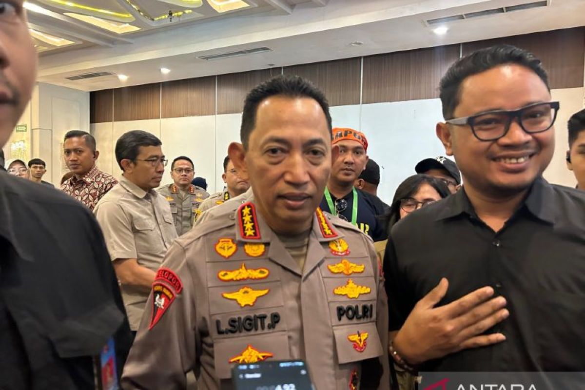 National Police Chief Confirms Civilians May Hold Certain Positions within Polri