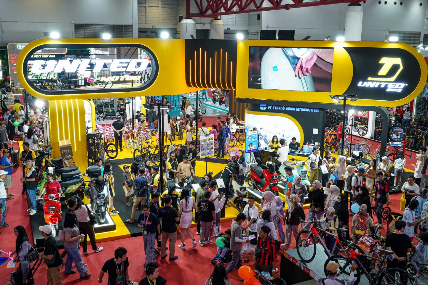 Promo War Marks Competition Among Eco-Friendly Vehicle Manufacturers at Jakarta Fair 2026