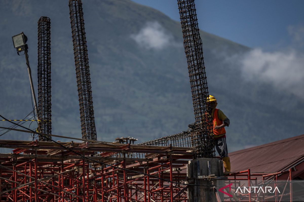 OJK monitors eight P2P lenders amid potential US tariff exemptions for Indonesia