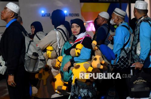 Second Wave of Hajj Pilgrims Begin Move to Madinah; Ministry Ensures Safe and Comfortable Services