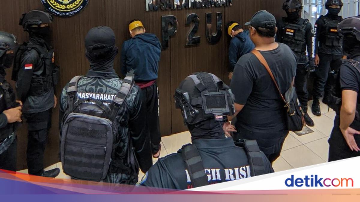 134 High-Risk Inmates Transferred to Nusakambangan