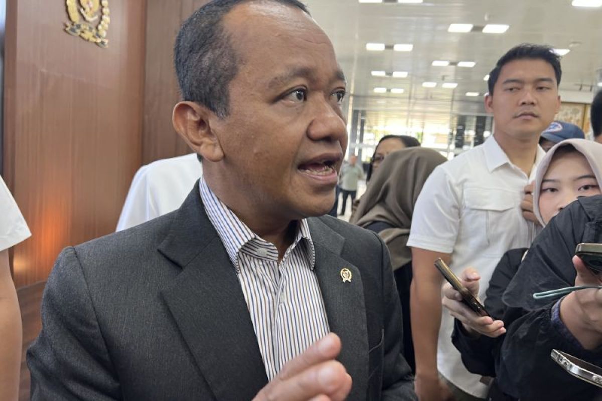 Bahlil: Now is Not the Right Time to Discuss Coal Export Levies