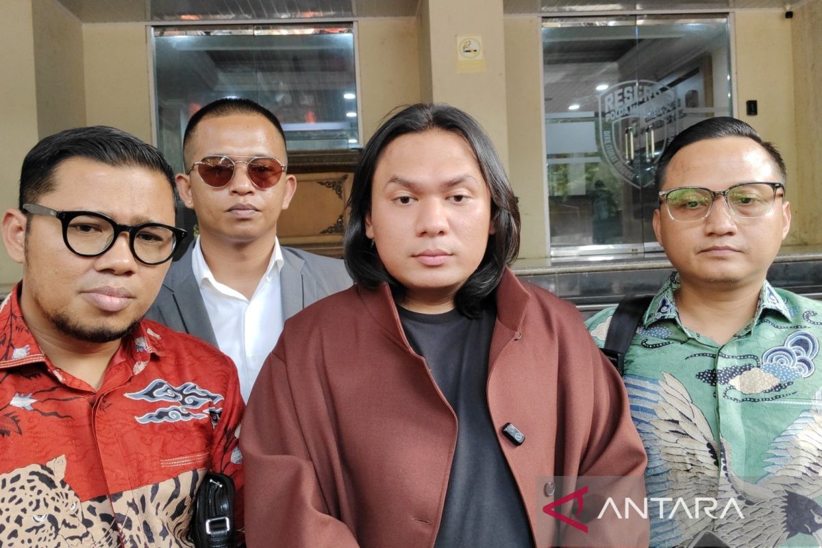 Keanu Attends Metro Jaya Police Summons to Provide Testimony in Hanania Group Case