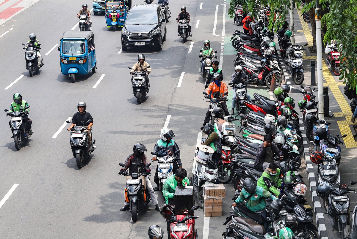 Illegal Parking Crackdown Begins: Jakarta Transportation Agency Targets 15 High-Risk Areas